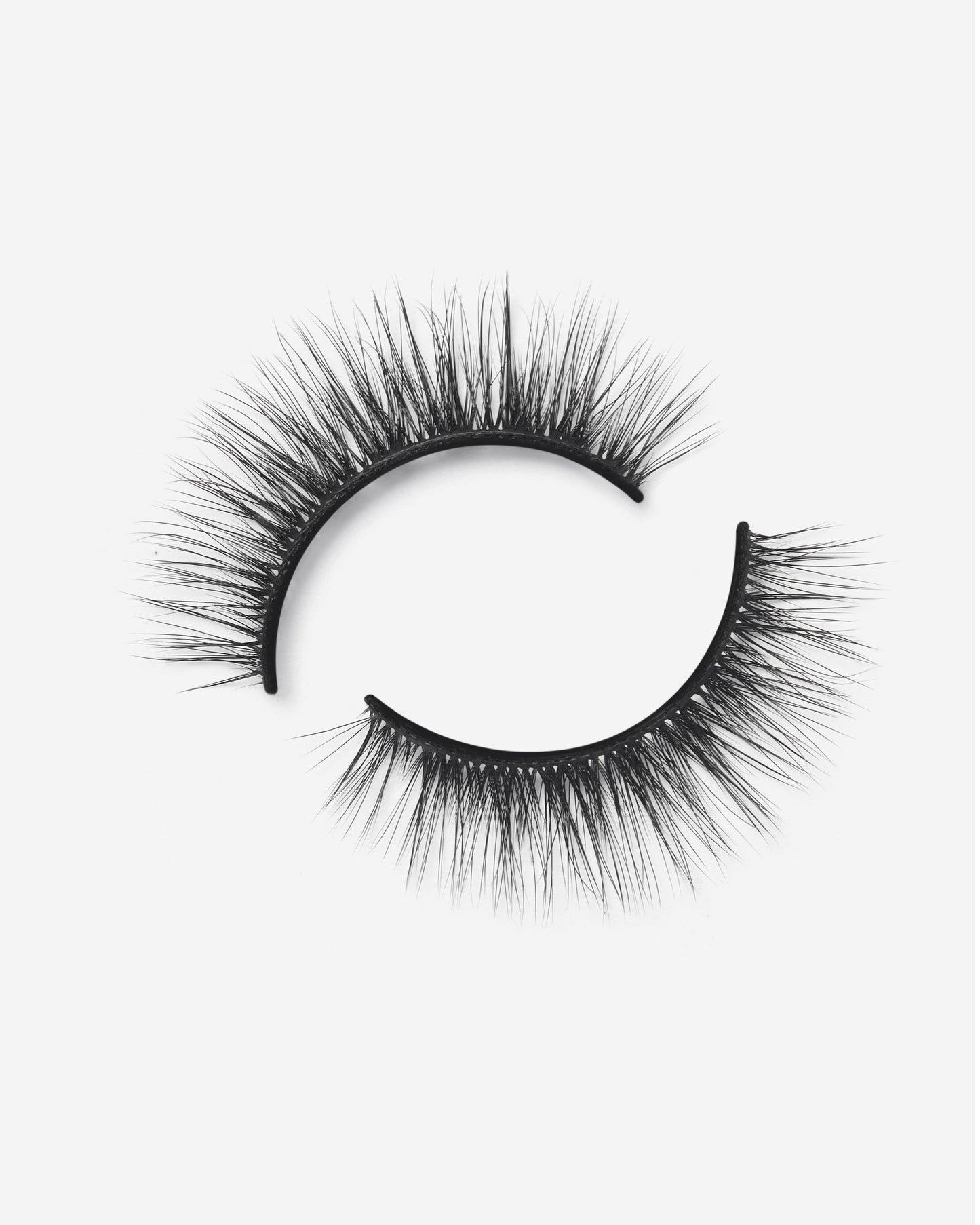 Lilly Lashes | Self Adhesive | DreamChaser | Lash Round